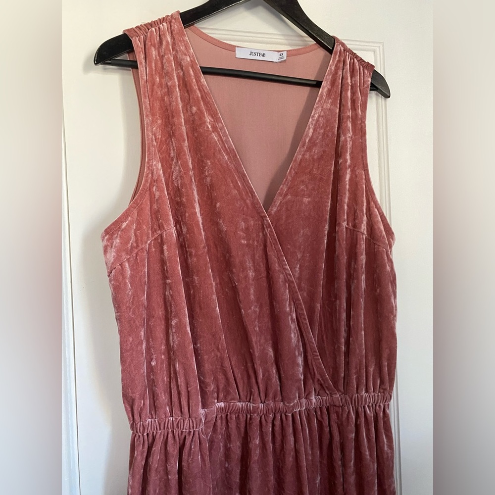 NWT Sz 2x JustFab Velvet Dress